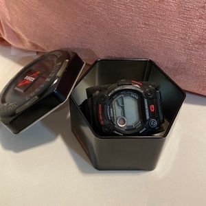 Men’s G-Shock watch